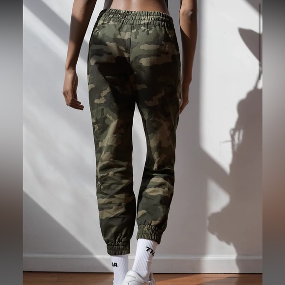 TNA camouflage pants/joggers - Picture 2 of 4